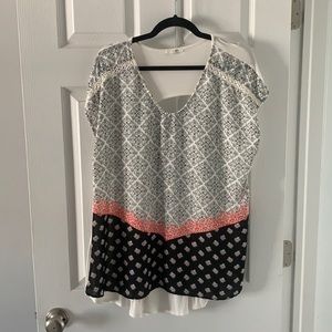 Maurice’s multi color shirt